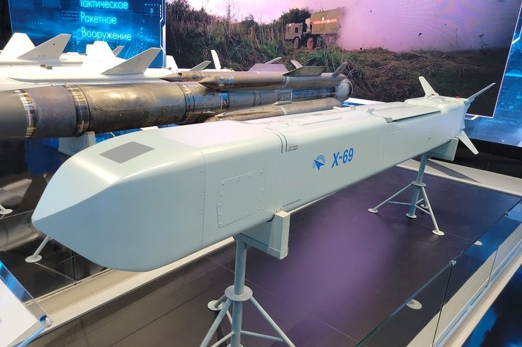 Kh-69 Russian Air-Launched Cruise Missile (B)